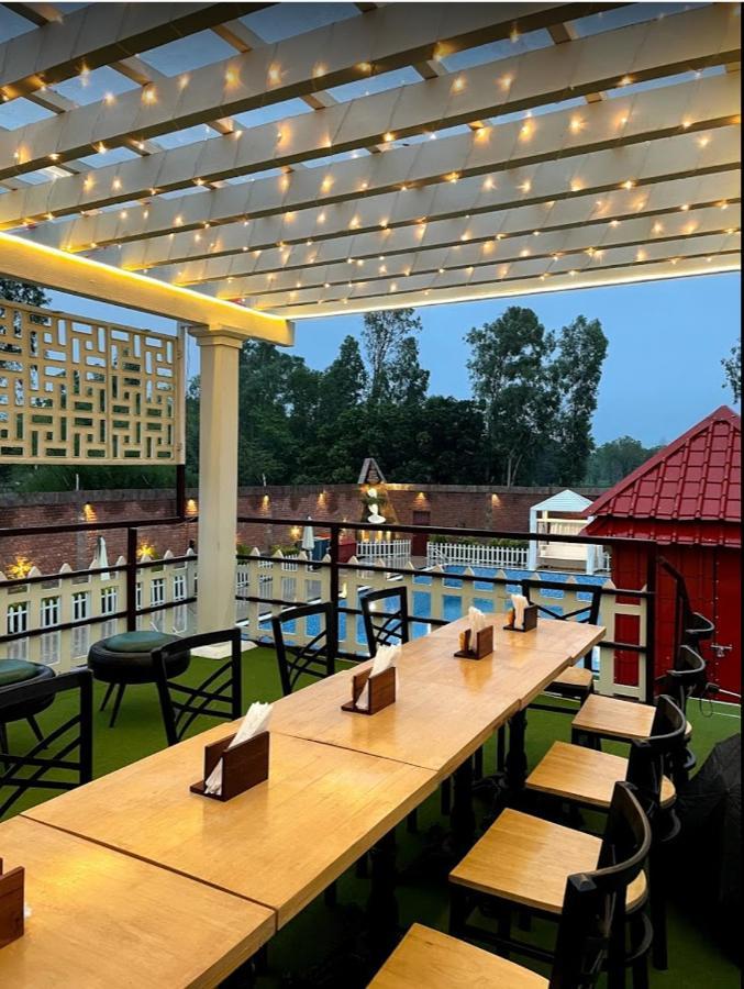 Yashmay Villa Club & Resort Gonda Zewnętrze zdjęcie